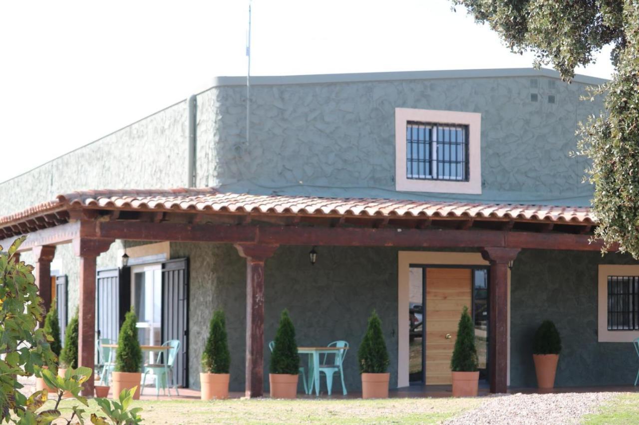 Miluna Hormigos Exterior photo